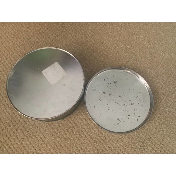 Yellow Poinsettia Vintage Cookie Tin // Judy Hand Creative Connection - Picture 3 of 7